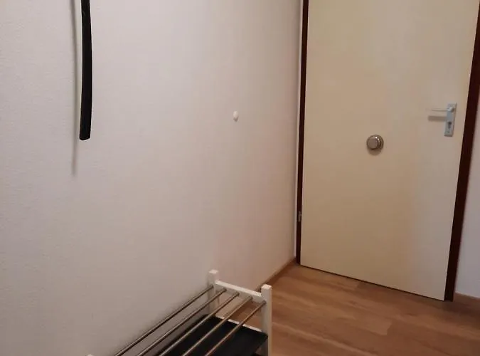 Schneeweisschen An Der Therme *